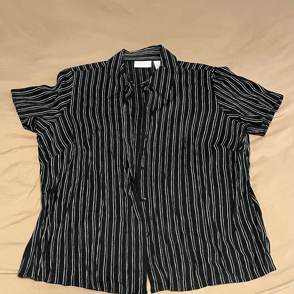 Liz Claiborne Black and White Striped Casual Shirt